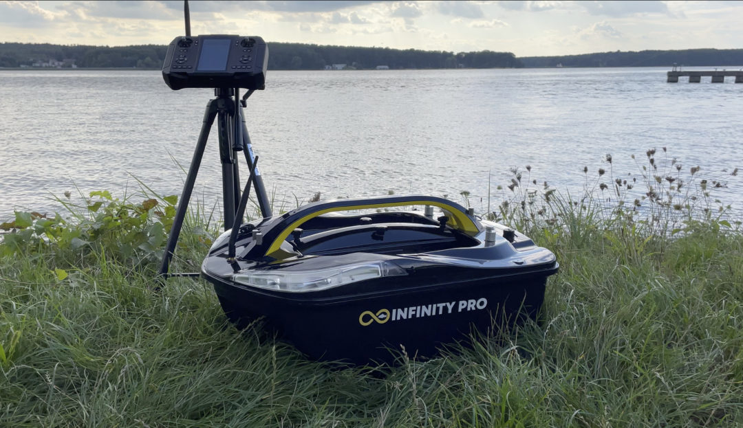 INFINITY PRO - ŁÓDKA ZANĘTOWA - GPS, ECHO, AUTOPILOT - InfinityCarp.pl