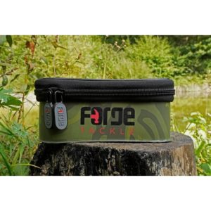 PR18217 Forge Tackle Torba EVA Classic Accessory Bag CAMO (roz.M) Forge Tackle Sklep