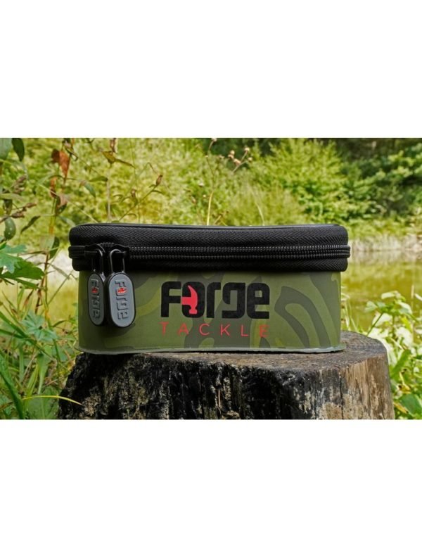 PR18217 Forge Tackle Torba EVA Classic Accessory Bag CAMO (roz.M) Forge Tackle Sklep