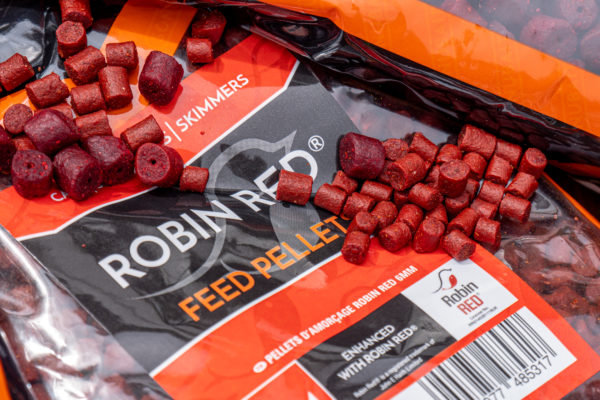 Robin Red Feed Pellet - 8Mm (With Holes) S1800018